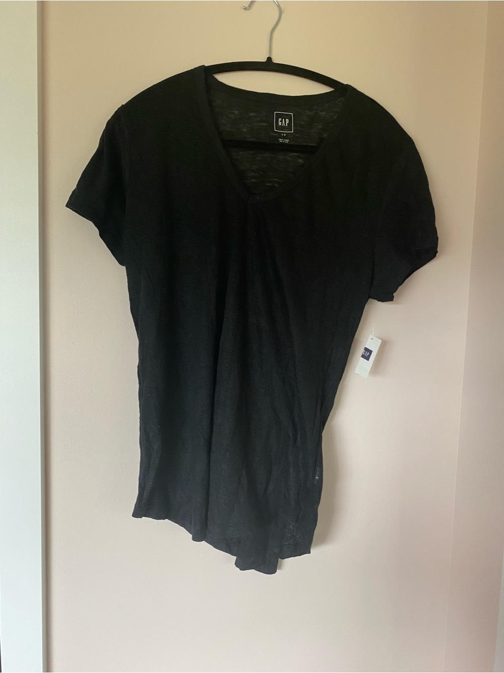 GAP Women's Black Linen V-Neck Tee